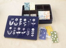 画像2: 図案缶に詰め合わせた、包装紙見本帖13柄セット《Archive2009-2015》 (2)